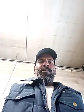 Snapshot of frenchblackc31 chatting on October 21, 2:40 pm frenchblackc31 online show from October 21, 2:40 pm