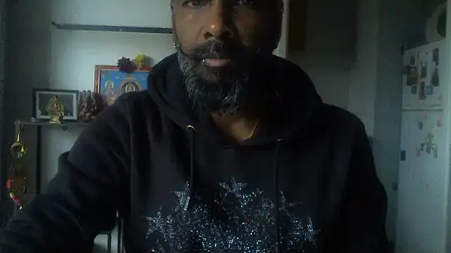 Snapshot of frenchblackc31 chatting on November 8, 8:25 am frenchblackc31 online show from November 8, 8:25 am