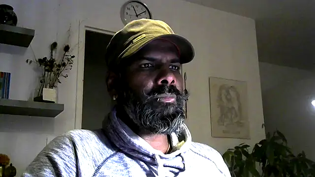 Snapshot of frenchblackc31 chatting on November 22, 10:09 pm frenchblackc31 online show from November 22, 10:09 pm