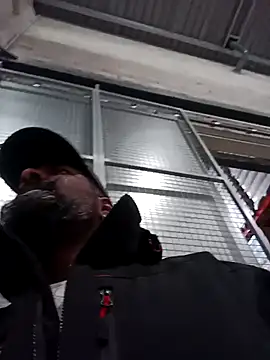 Snapshot of frenchblackc31 chatting on December 5, 3:30 pm frenchblackc31 online show from December 5, 3:30 pm