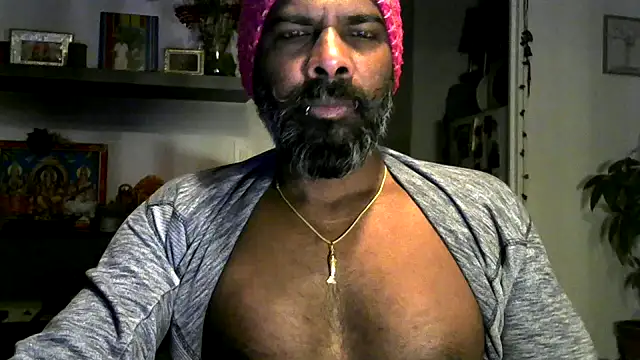 Snapshot of frenchblackc31 chatting on January 18, 6:28 am frenchblackc31 online show from January 18, 6:28 am