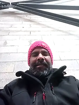 Snapshot of frenchblackc31 chatting on February 17, 11:18 am frenchblackc31 online show from February 17, 11:18 am