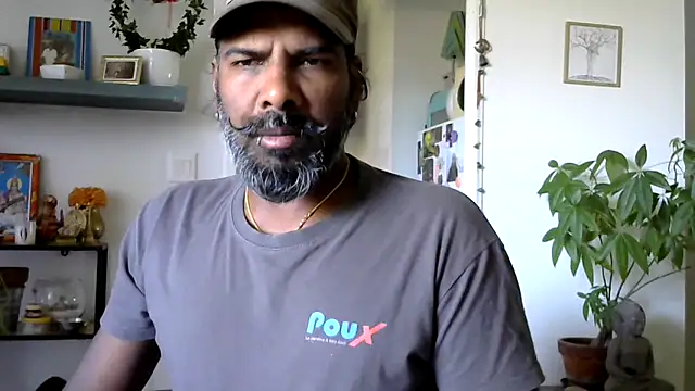 frenchblackc31 online show from June 12, 10:36 am