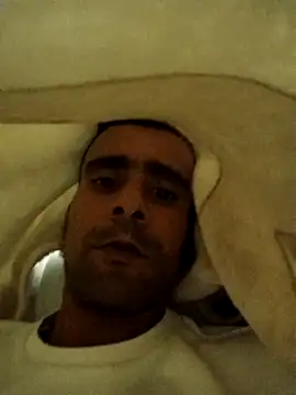 SlipperyEssay online show from November 20, 8:30 pm