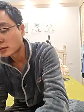 defgghj online show from October 30, 4:08 pm