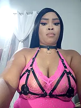 MadamPinky online show from March 12, 6:25 pm