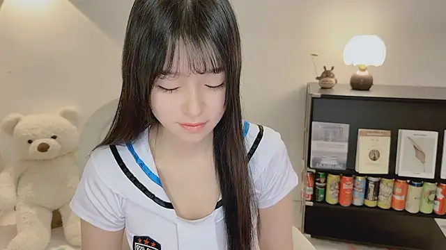 Onechestnut online show from June 4, 5:02 am
