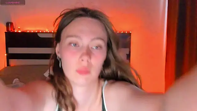 LolaMeddisson online show from July 22, 1:52 am