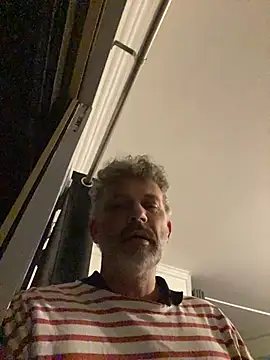 Snapshot of max219 chatting on January 11, 8:14 pm max219 online show from January 11, 8:14 pm