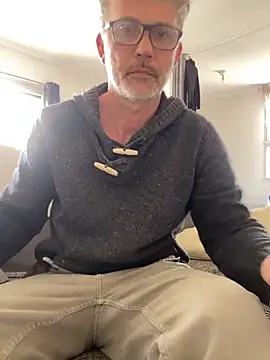 Snapshot of max219 chatting on March 25, 11:49 am max219 online show from March 25, 11:49 am