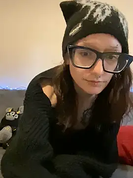 severingratty online show from February 6, 9:45 am