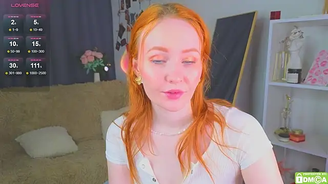 JoyceJones online show from October 23, 7:34 pm