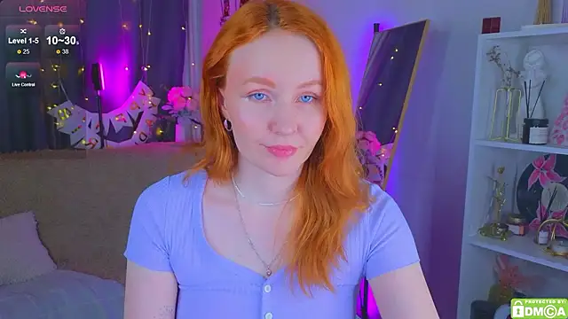 JoyceJones online show from January 14, 8:03 pm