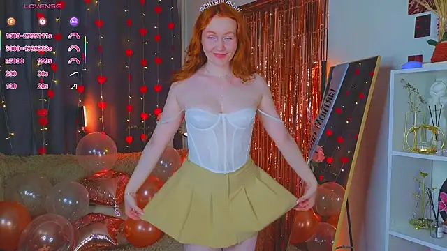 Snapshot of JoyceJones chatting on February 24, 8:51 pm JoyceJones online show from February 24, 8:51 pm