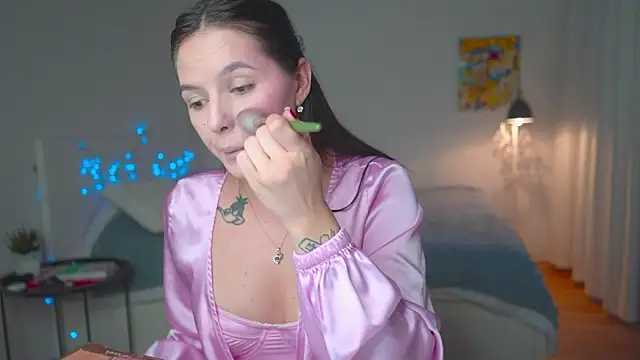 EwelynScott online show from October 19, 5:13 pm