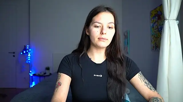 EwelynScott online show from December 3, 4:49 pm