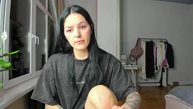 EwelynScott online show from February 3, 9:31 pm