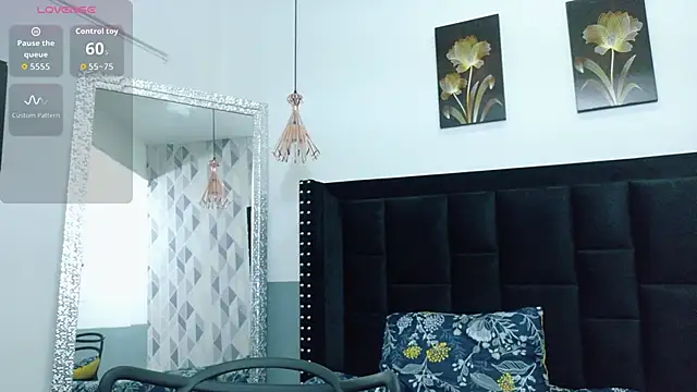 Snapshot of daddyysObsessed chatting on December 2, 12:54 pm daddyysObsessed online show from December 2, 12:54 pm