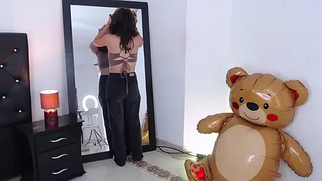 miascarlet 16 online show from December 16, 1:38 pm