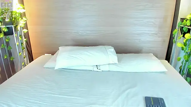 alexamonroe  online show from October 23, 9:57 pm