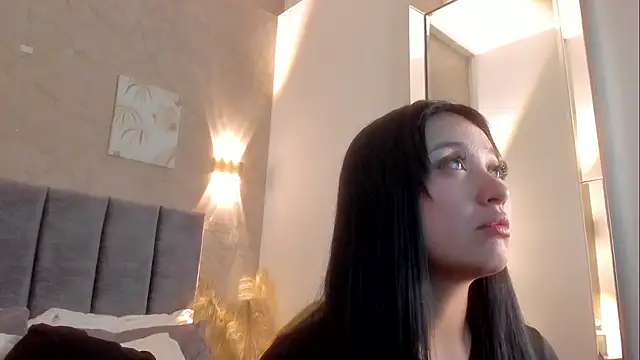 Lunaa bellaa online show from February 6, 6:55 pm