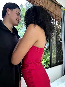 Snapshot of Rose-andres chatting on October 22, 9:14 pm Rose-andres online show from October 22, 9:14 pm