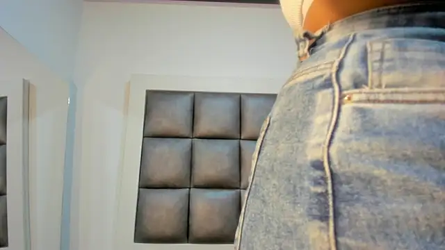 Mia lopez   online show from September 18, 12:29 pm