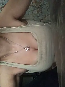 Snapshot of AlevNaz chatting on February 11, 2:44 pm AlevNaz online show from February 11, 2:44 pm