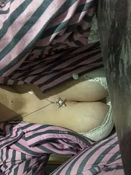 Snapshot of AlevNaz chatting on February 14, 3:25 am AlevNaz online show from February 14, 3:25 am