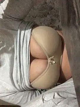 Snapshot of AlevNaz chatting on February 21, 3:24 pm AlevNaz online show from February 21, 3:24 pm