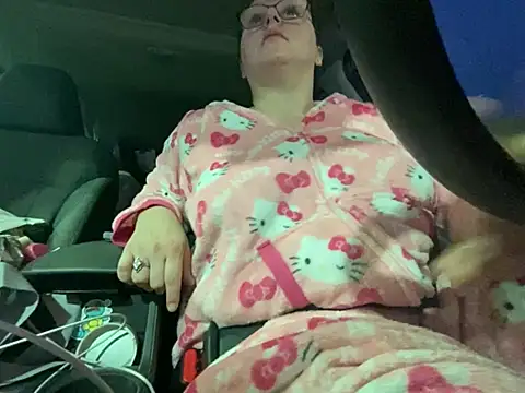 Snapshot of GirlSquirt chatting on November 26, 9:49 pm GirlSquirt online show from November 26, 9:49 pm