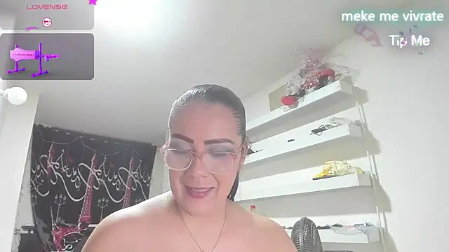 Snapshot of AlicePipper chatting on July 6, 5:26 am AlicePipper online show from July 6, 5:26 am