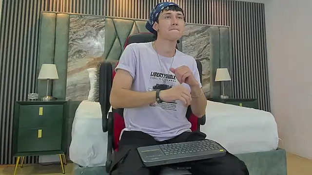 Michael blue online show from September 13, 9:25 pm