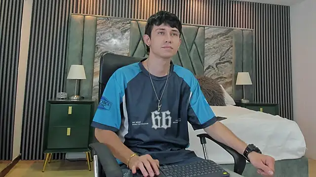 Michael blue online show from September 23, 7:50 pm