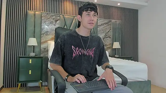 Michael blue online show from September 28, 1:27 pm