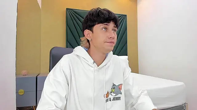 Michael blue online show from December 21, 12:56 pm