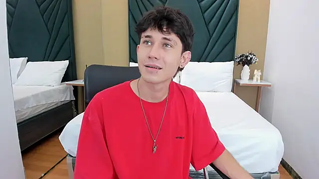 Snapshot of Michael_blue chatting on March 17, 7:39 pm Michael blue online show from March 17, 7:39 pm