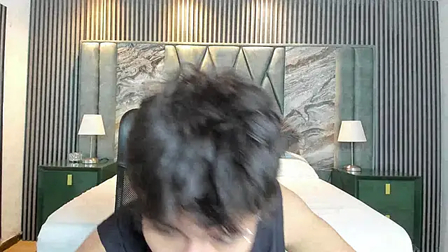 Snapshot of Michael_blue chatting on March 28, 7:24 pm Michael blue online show from March 28, 7:24 pm