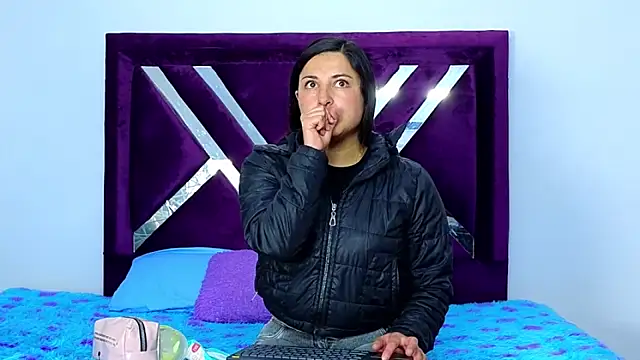 cuteeimy online show from October 31, 12:28 pm