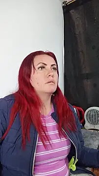 carolinhe  online show from November 15, 6:26 pm