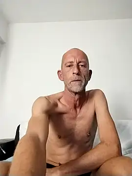 Snapshot of we_are_fucking_serious chatting on October 18, 10:21 pm we are fucking serious online show from October 18, 10:21 pm