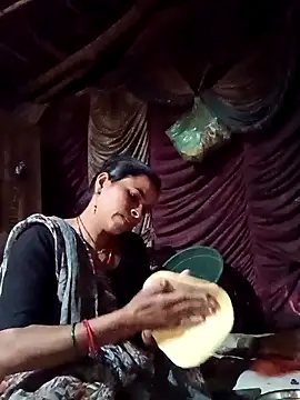 Suhani sharma1 online show from October 14, 1:56 pm