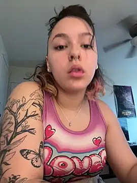 babykalirose online show from March 6, 6:15 pm