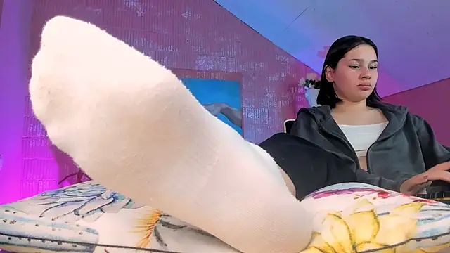 KimClarks  online show from May 26, 6:37 pm
