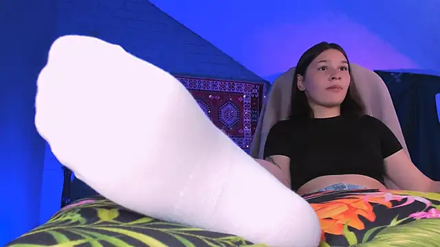 KimClarks  online show from July 3, 5:08 pm