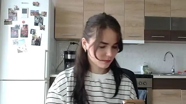 Silviaa a online show from September 30, 1:05 pm