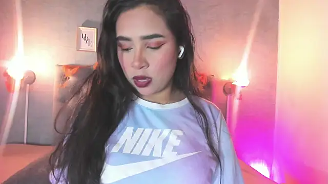 GiannaSlimJB online show from October 3, 3:25 am