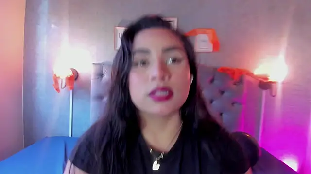 GiannaSlimJB online show from October 5, 8:18 pm