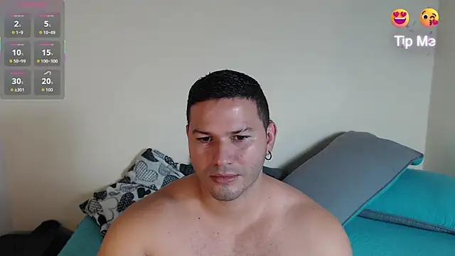 Snapshot of Tim_mz01 chatting on October 7, 7:11 pm Tim mz01 online show from October 7, 7:11 pm