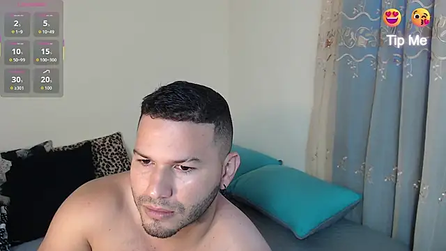 Snapshot of Tim_mz01 chatting on October 14, 7:25 pm Tim mz01 online show from October 14, 7:25 pm